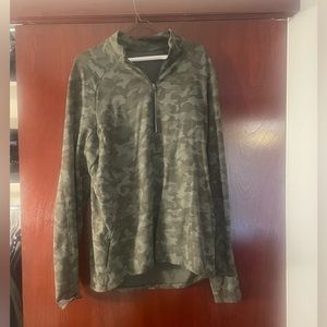 Lululemon - Surge Warm - Half Zip - Size L